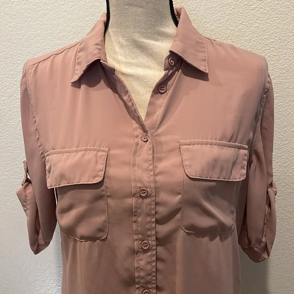 Lulu’s button up - Picture 2 of 6